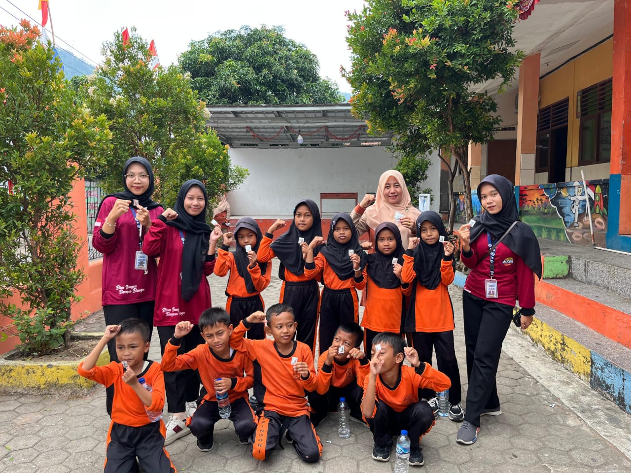 Pemberian Obat Cacing SDN Pringori