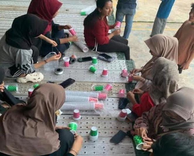 Persiapan 17an Kembang Kuning